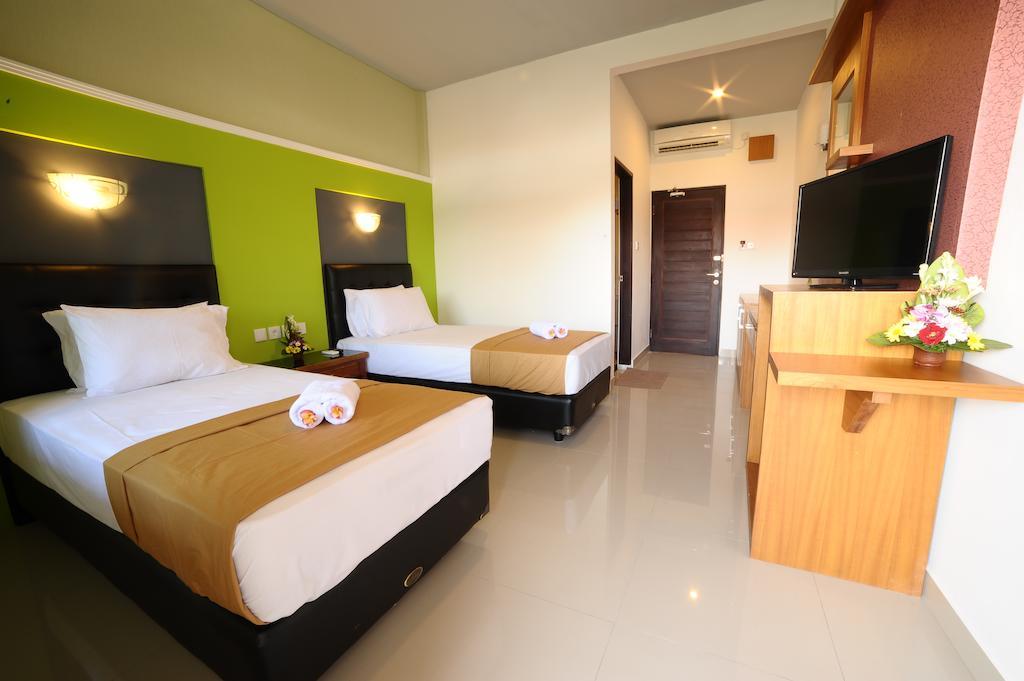 Sandat Hotel Kuta Kuta  Room photo